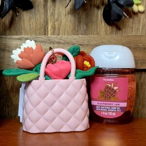 Bath & Body Works 💐👜 Bouqet In A Bag Pocketbac Hand Sanitizer Holder & Refill